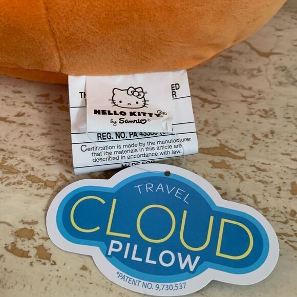 Hello kitty cloud pillow witch full body - Picture 5 of 7